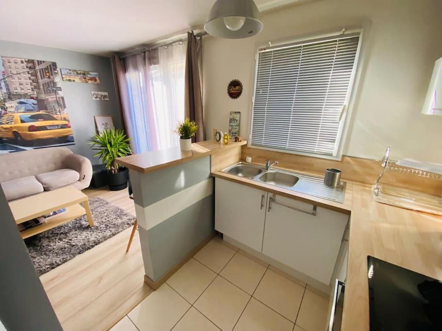Appartement 2 Chambres Mantes-la-Ville Екстериор снимка